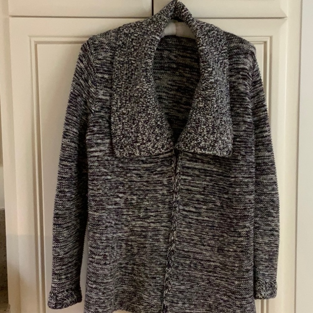 Black and white tweed sweater by Dana Buchman size medium